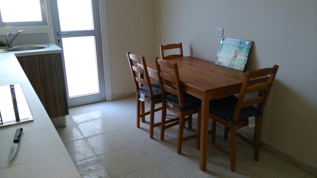 Modern City Center Apt لارنكا المظهر الخارجي الصورة