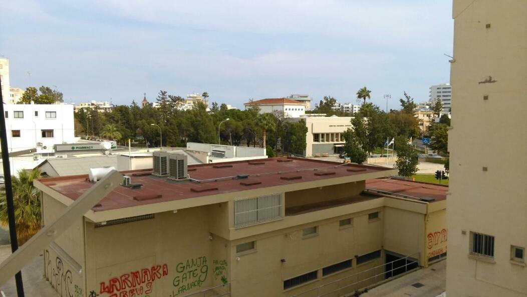 Modern City Center Apt لارنكا المظهر الخارجي الصورة